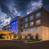 Holiday Inn & Suites Wesley Chapel