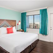 Beachside Hotel & Suites
