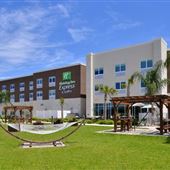 Holiday Inn & Suites Trinity
