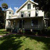 Lawndale Historic House Museum