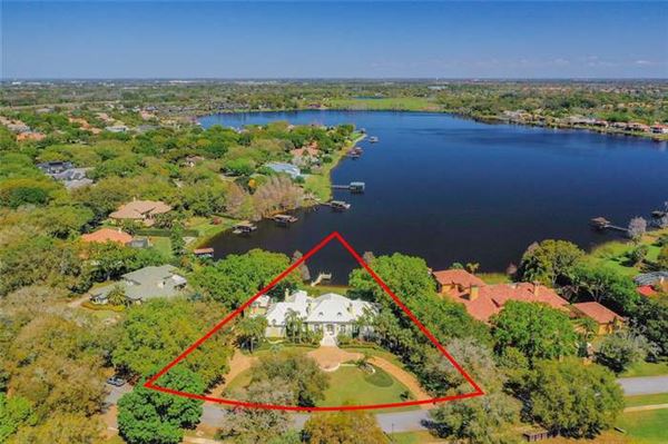 Beautiful Lakefront Florida Mansion