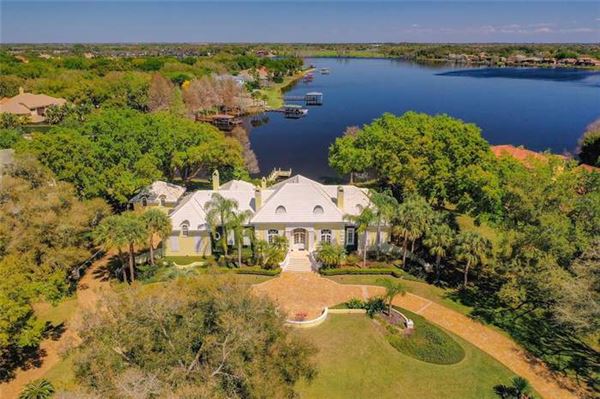 Beautiful Lakefront Florida Mansion